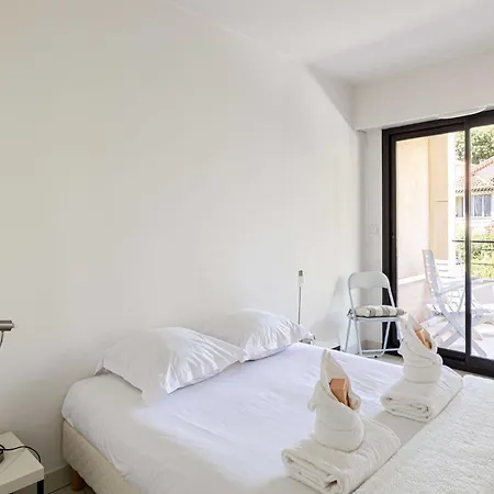 Charming With Balcony Pool - 1bd 2p - Appartement *