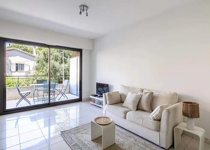 Charming With Balcony Pool - 1bd 2p - 아파트